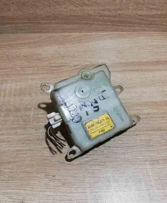 Ford Galaxy Air flap motor/actuator 95NW19E616RA