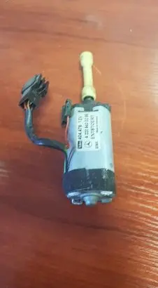 Mercedes-Benz C W203 Steering column adjust motor A2205400288