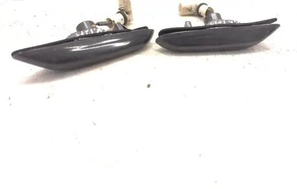 BMW 1 E81 E87 Front fender indicator light 6939816