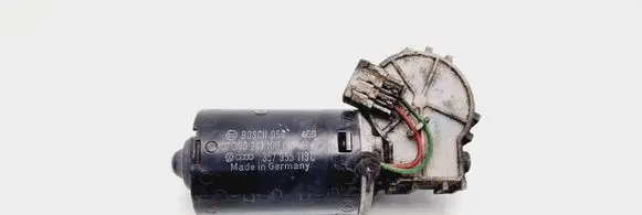 Volkswagen PASSAT B4 Wiper motor 357955113C 0390241108 B0SCH058