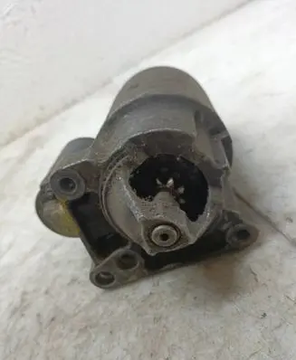 Renault Scenic I Starter motor C8330