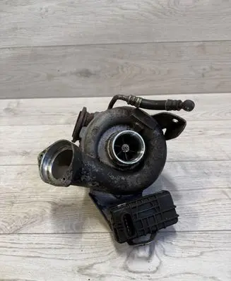 BMW 3 E90 E91 Turbo 7796311 GT2260V 7583522