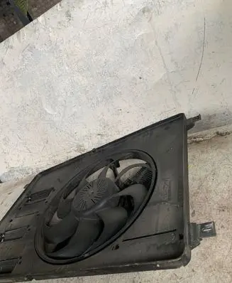 Ford Kuga I Radiator cooling fan shroud 6g918c607