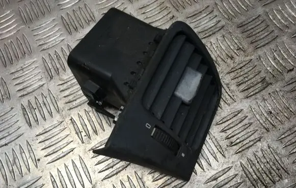 Subaru Legacy Dashboard side air vent grill/cover trim