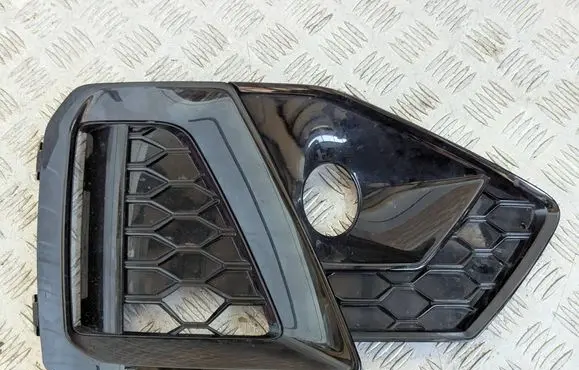 Audi A4 S4 B9 8W Front bumper lower grill 8W0807681BC