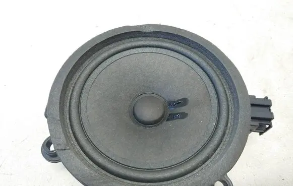 Mercedes-Benz Sprinter W906 Front door speaker A9068270060 9068270060
