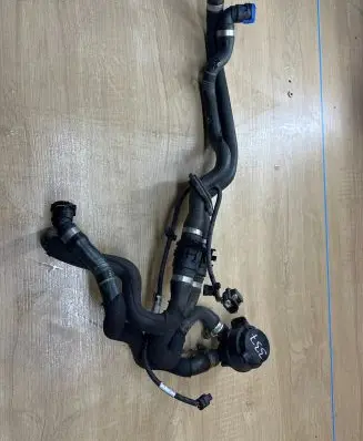 Coolant pipe/hose