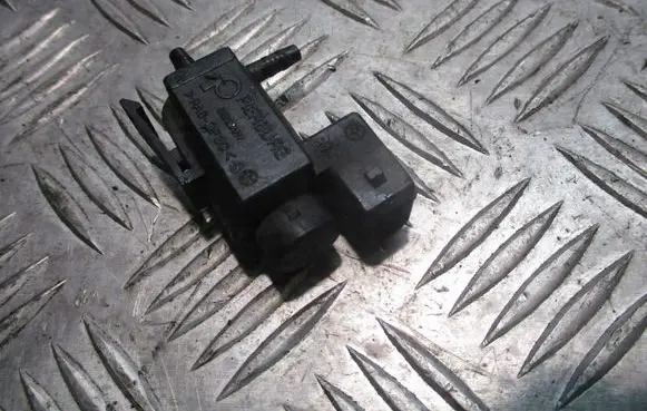 BMW 3 E46 Valve vacuum 