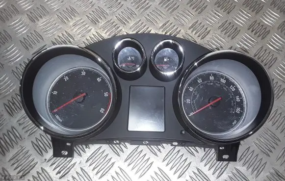 Opel Insignia A Speedometer (instrument cluster) 365903926