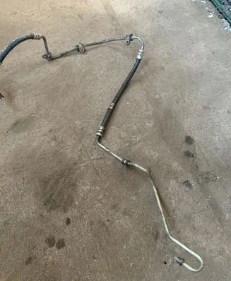 Volkswagen Jetta VI Power steering hose/pipe/line
