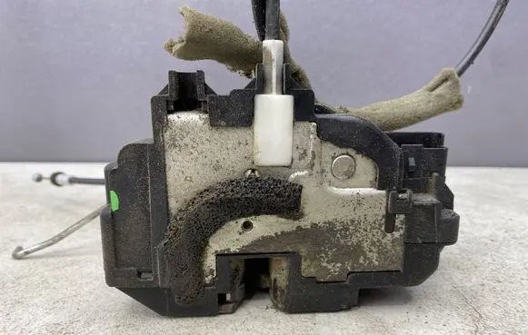 Front door lock