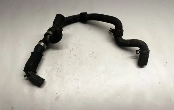 Audi A8 S8 D4 4H Engine coolant pipe/hose 8K0121086S