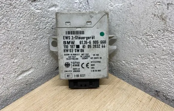 BMW 5 E39 Immobilizer control unit/module 61356905668 110187 05393244