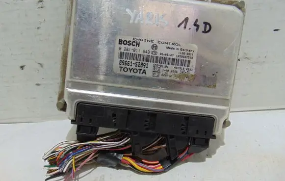 Toyota Yaris Engine control unit/module 0281011649