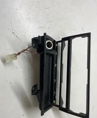 BMW 5 E39 Radio/GPS head unit trim 8247302 51168159693