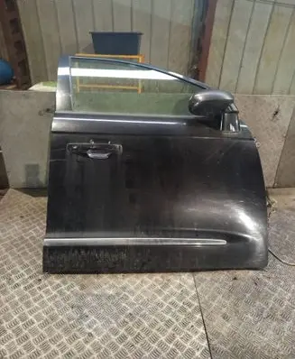 SsangYong Rodius Front door