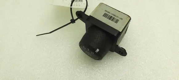 Hummer H3 Wiper switch 301137B52170529