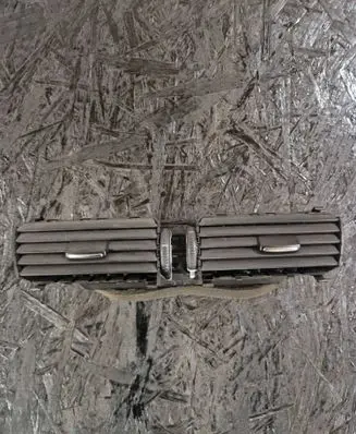 Volkswagen PASSAT B6 Dash center air vent grill 3C1819728E T0024386