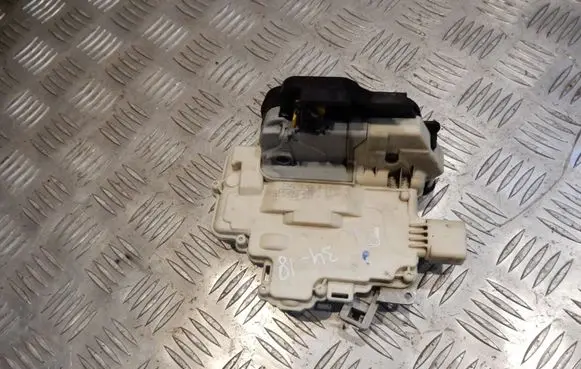 Audi A4 S4 B7 8E 8H Rear door lock 8E0839015AA 8E0839015 3418
