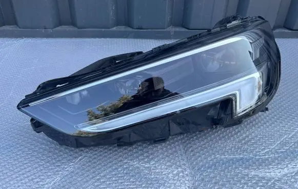 Opel Insignia B Headlight/headlamp 39201064 300474909