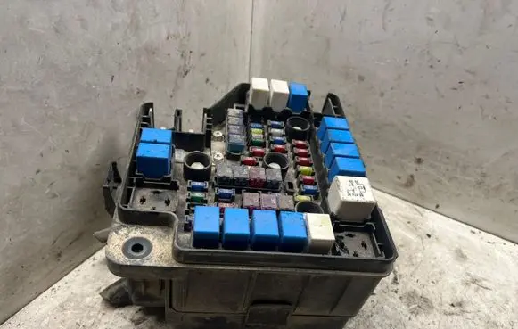 Hyundai Santa Fe Fuse module