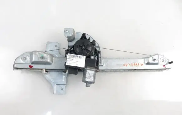 Nissan Patrol Y62 Front door manual window regulator 