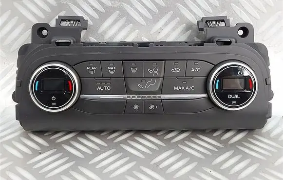 Ford Kuga III Climate control/heater control trim LJ6T18C612AC