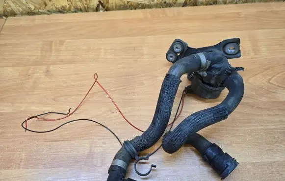 Volvo S60 Engine coolant pipe/hose 31342818