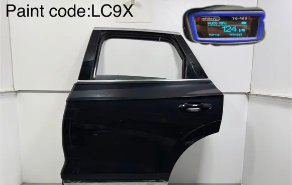 Volkswagen Touareg III Rear door