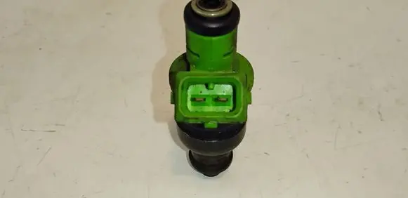 Audi A6 S6 C5 4B Fuel injector 078133551BB
