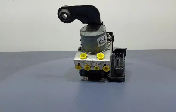 Chrysler Pacifica ABS Pump P68330875AA