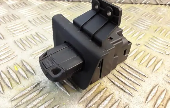 BMW 1 E81 E87 Ignition lock 6954718