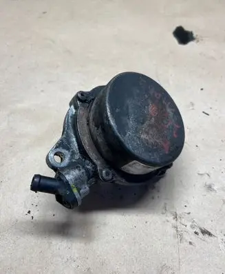 BMW 1 E81 E87 Vacuum pump 700437012