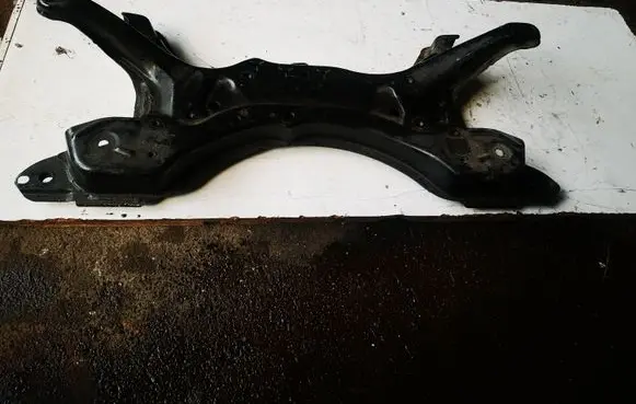 Toyota Corolla Verso AR10 Front subframe