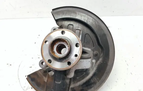 Volvo XC60 Front wheel hub 7G913K171M