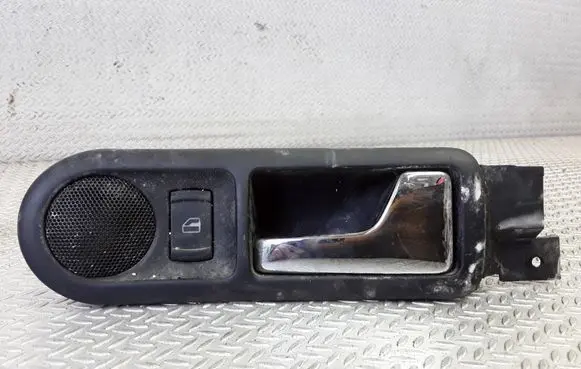 Volkswagen PASSAT B5 Front door interior handle 3B0839114AK