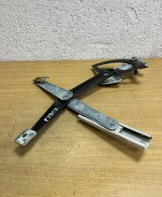 Mercedes-Benz E W124 Front door electric window regulator F3907