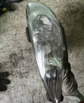 Peugeot 206 Headlight/headlamp 9630869780