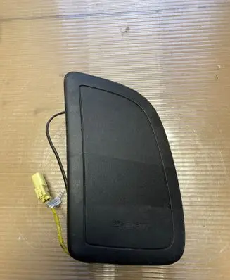 Suzuki Grand Vitara II Seat airbag 8535065J00