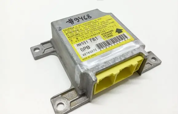 Mitsubishi Pajero Airbag control unit/module MR551781 W2T60272