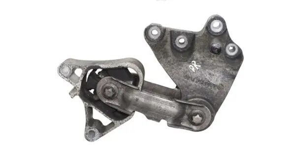 Mercedes-Benz CLA C117 X117 W117 Engine mount bracket A2462401109 A2462400809