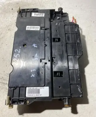BMW X3 E83 Fuse box set 18500000000 90201627 E3476M