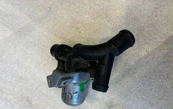 Mercedes-Benz E W212 Coolant heater control valve A6512000431 6512000431