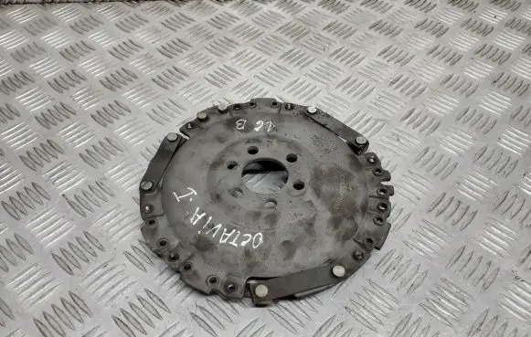 Skoda Octavia Mk1 (1U) Pressure plate CV5320F1603