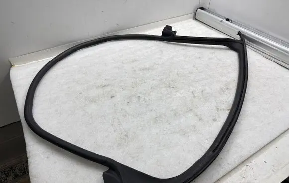 Tesla Model S Front door rubber seal 