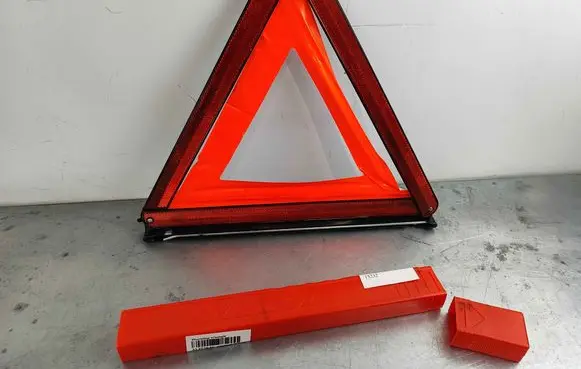 Volvo XC60 Hazard Warning Triangle Mounting Bracket 31377845 32310700