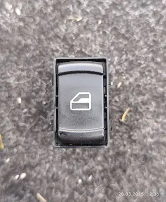 Volkswagen PASSAT B5.5 Quarter vent window switch 1J0959855
