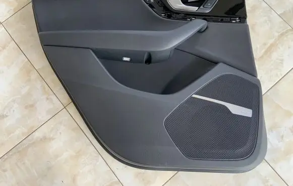 Audi Q7 4M Rear door card panel trim 4M0867305F 4M0867305