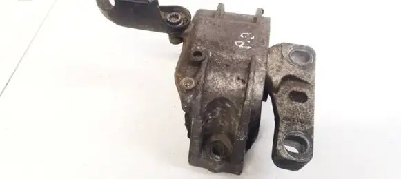 Skoda Octavia Mk2 (1Z) Engine mount bracket 1K0199262CF