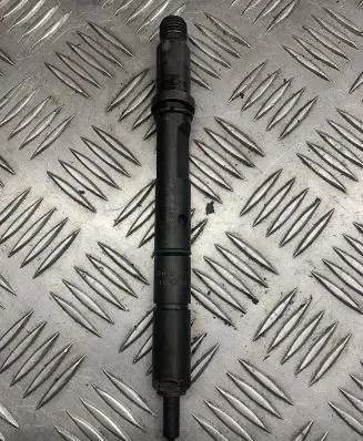 Audi A6 S6 C5 4B Fuel injector 059130201B